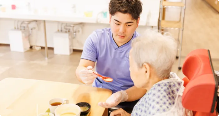 介護している様子